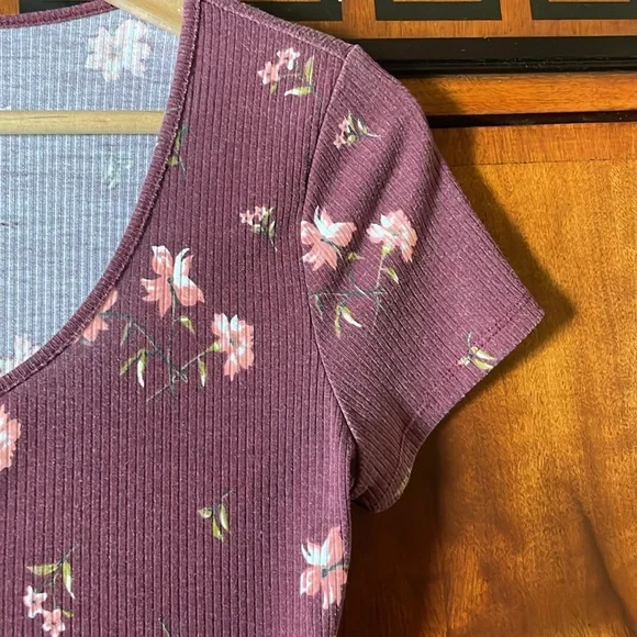 Wild Fable Purple Floral Ribbed Bodysuit Snap Closure Short Sleeve Juniors M - Picture 9 of 14